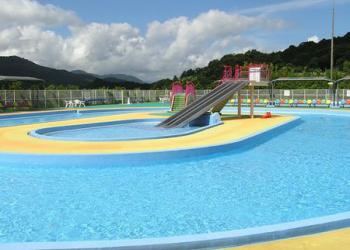 伊勢市やすらぎ公園プールの写真1