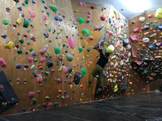 クライミングジム　ダンボの写真1