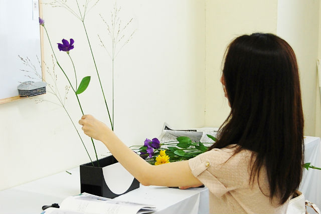 池坊いけばな華道教室華遊 仙台駅前教室の写真1
