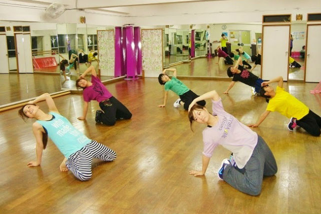 ダンススタジオ ワンツースリーの写真1