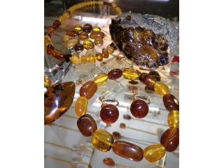 上山琥珀工芸の写真1