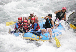 アドベンチャーラフティングの写真1