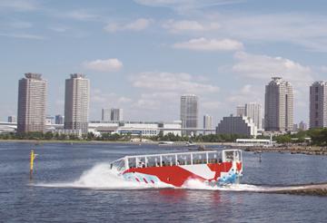 水陸両用バス スカイダック台場の写真1