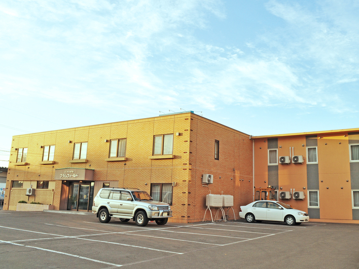 ビジネスホテル プラムフィールドの写真1