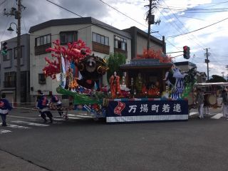 新庄山車連盟 万場町若連の写真1
