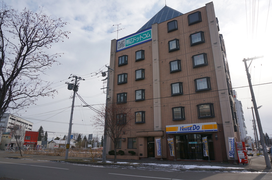 ドットコムビルの写真1