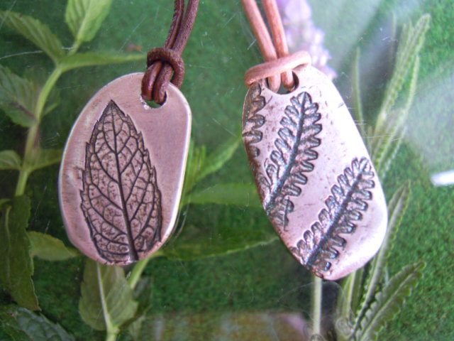 シルバーとガラス ivyの写真1