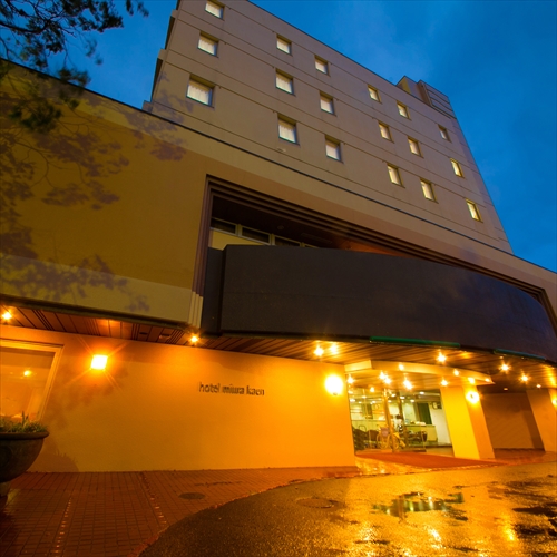 ホテル三浦華園の写真1