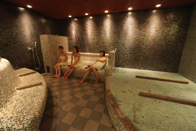 横浜天然温泉SPA EAS(スパ イアス)の写真1