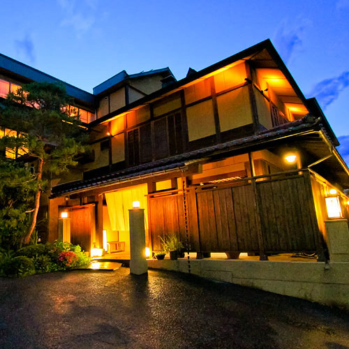 かみのやま温泉 彩花亭時代屋の写真1