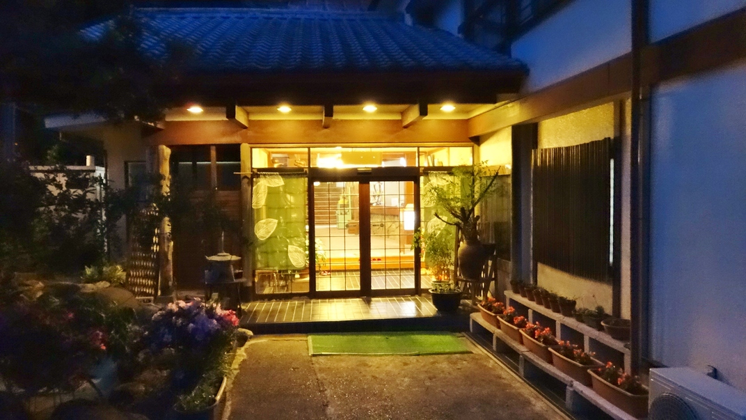 養老渓谷温泉郷 小さな旅の宿 天龍荘の写真1