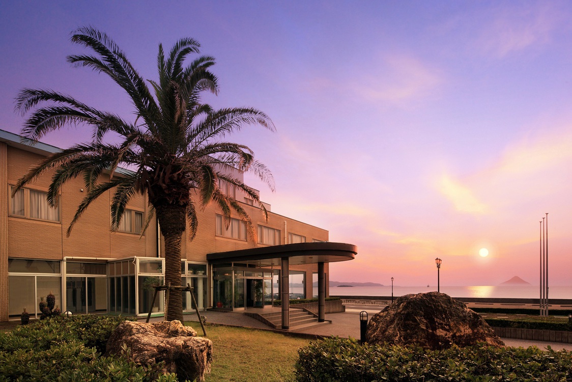 たてやま温泉 夕日海岸 昇鶴の写真1