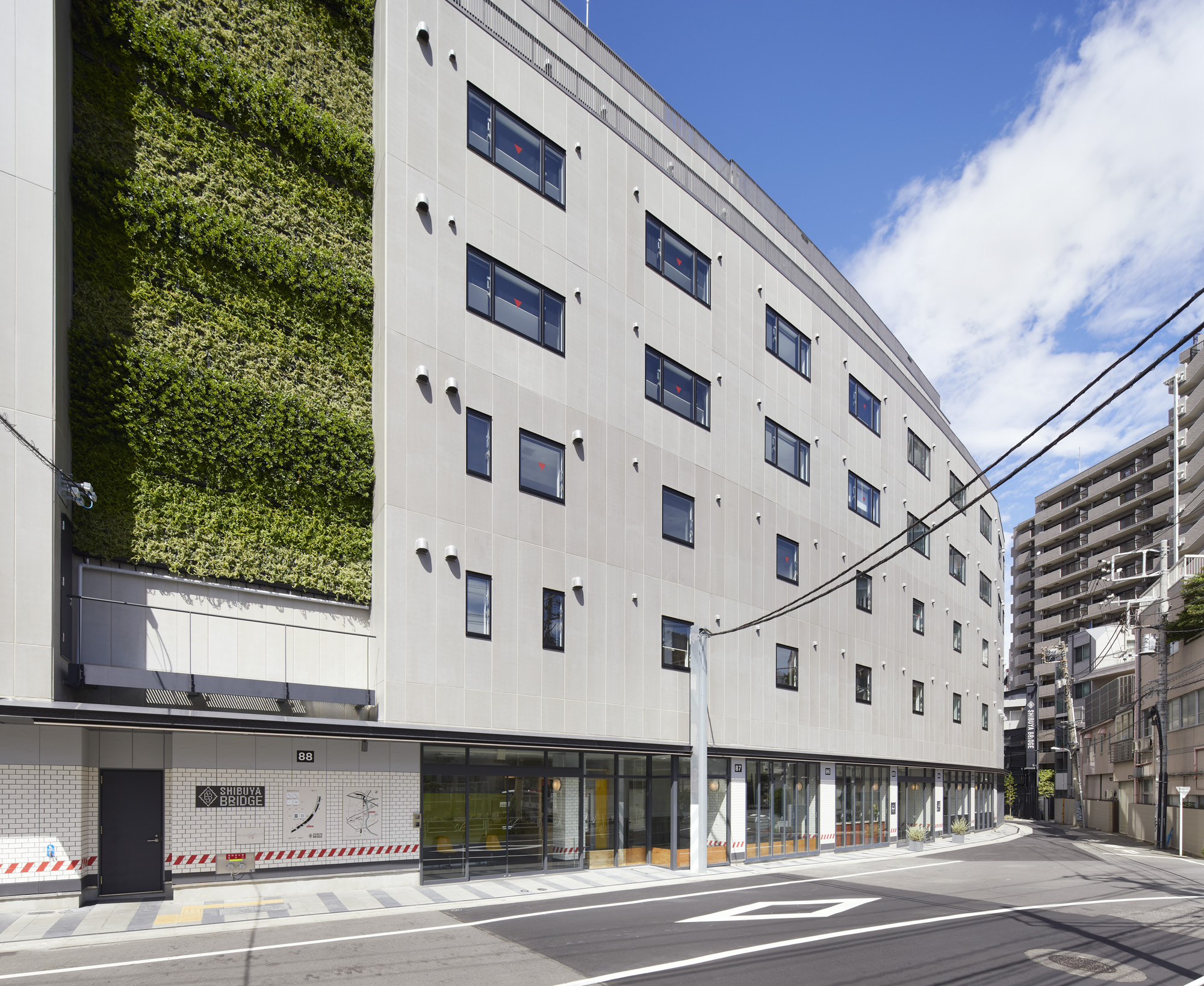 MUSTARD HOTEL SHIBUYAの写真1