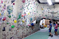 ナカガイクライミングジム深井店