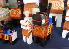 デコ屋敷 本家大黒屋