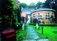 英国の森ホテル クイーンズ・マナ