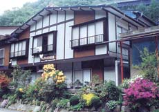 四万温泉 民宿 やまの旅館