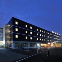 CVS・BAY HOTEL 本館