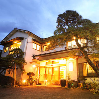 箱根湯本温泉 庭園露天を味わう宿 湯さか荘の写真1