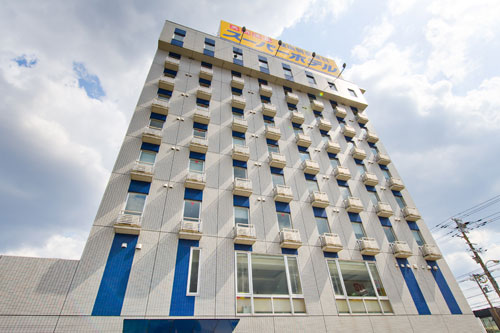 スーパーホテル高岡駅南の写真1