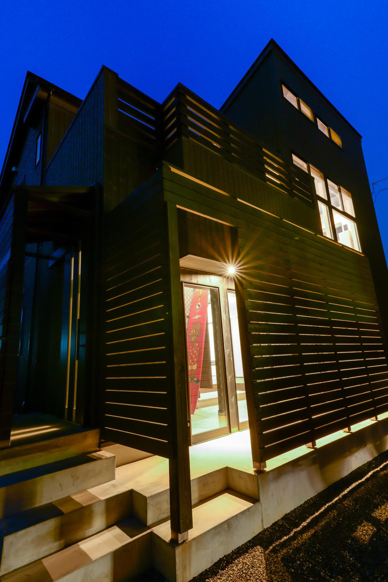 カフェ&ペンション kahuna三国サンセットビーチ沿いの写真1