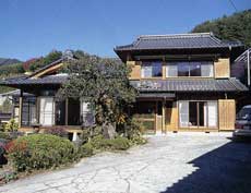 日の出荘<山梨県>の写真1