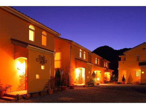 ヴィラ アンソレイユの写真1