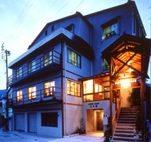 リポーズハウス上野館の写真1