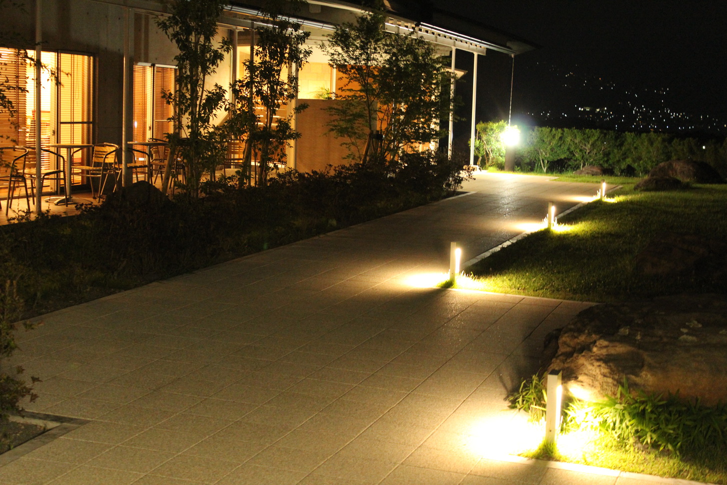 信州八重原温泉 アートヴィレッジ明神館の写真1