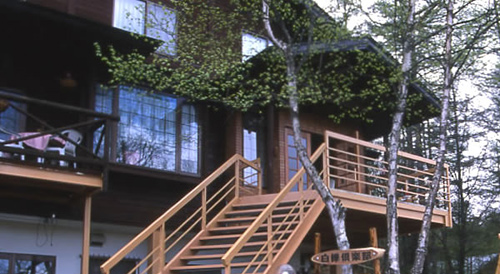 ワンちゃんと泊まれる宿 白樺倶楽部の写真1