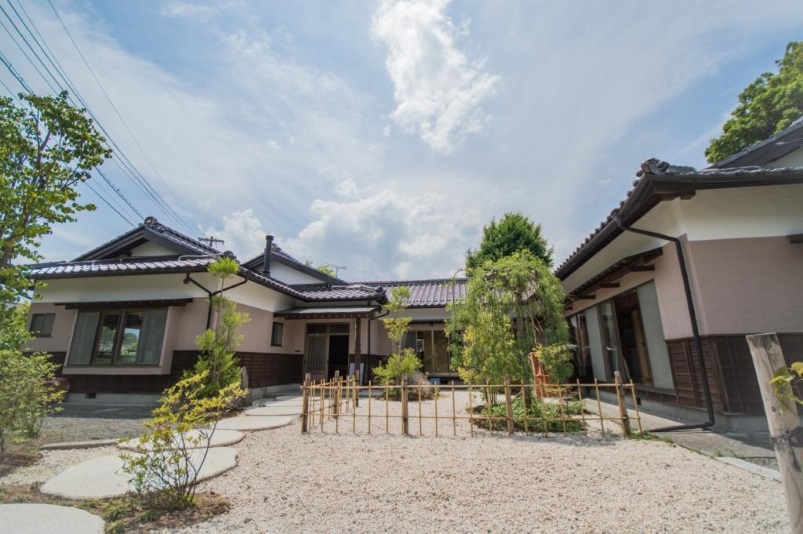 赤石商店の写真1