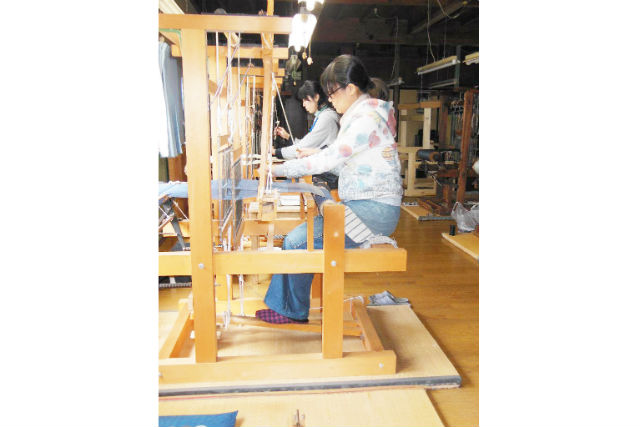 山崎麻織物工房の写真1