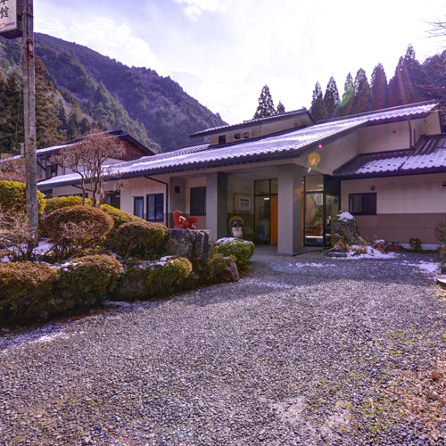 高畑温泉 湯之本館の写真1