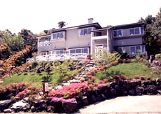 緑あふれる伊豆の宿“伊豆高原キャプテンズキャビン”の写真1