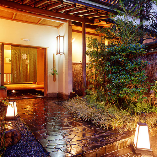 伊豆長岡温泉 割烹旅館 新叶の写真1