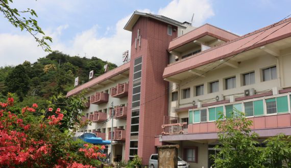 ゲストホテル関ロッジの写真1