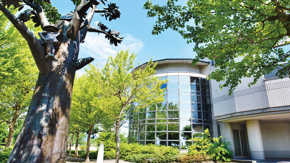 長浜バイオ大学ドーム宿泊研修館の写真1