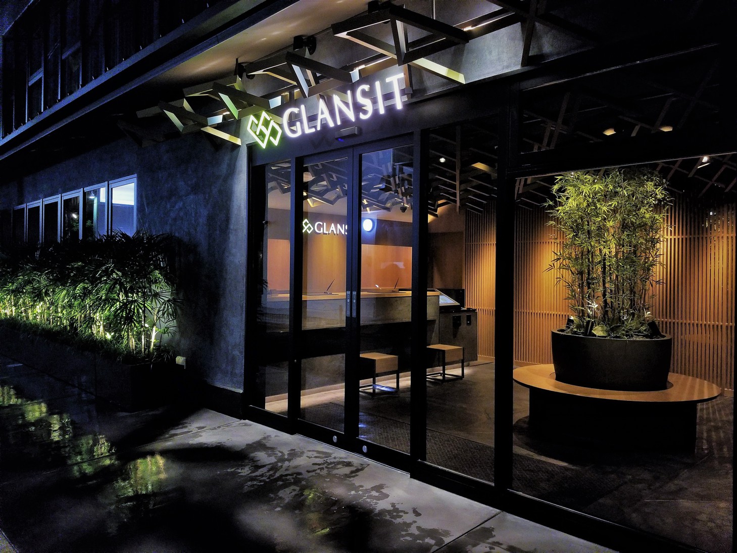 GLANSIT KYOTO KAWARAMACHIの写真1