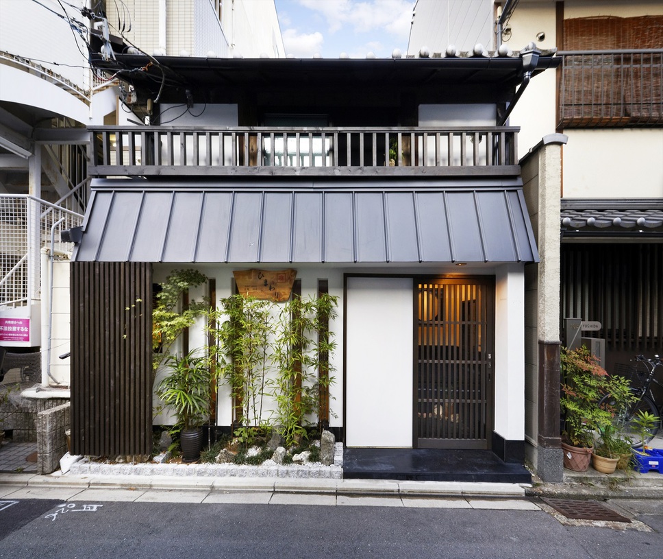 京都 ひまわり 河原町四条の写真1