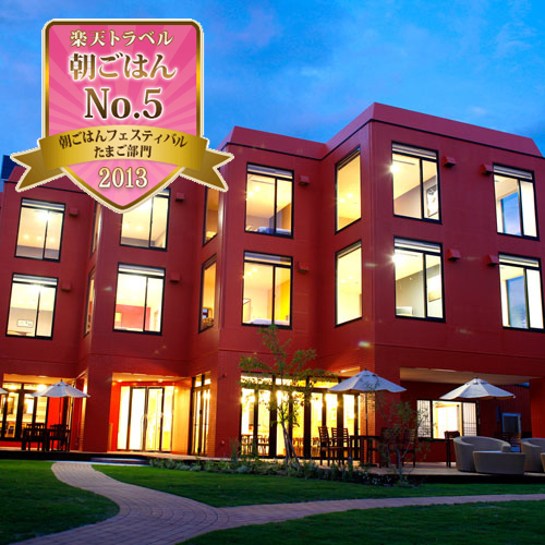 水辺のHOTEL 小さな白い花の写真1