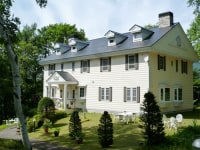 湖畔のペンション スノーバード