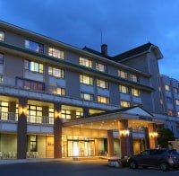 諏訪湖畔に佇む歴史ある宿 かたくら諏訪湖ホテル