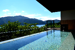 絶景日帰り温泉 龍宮殿本館