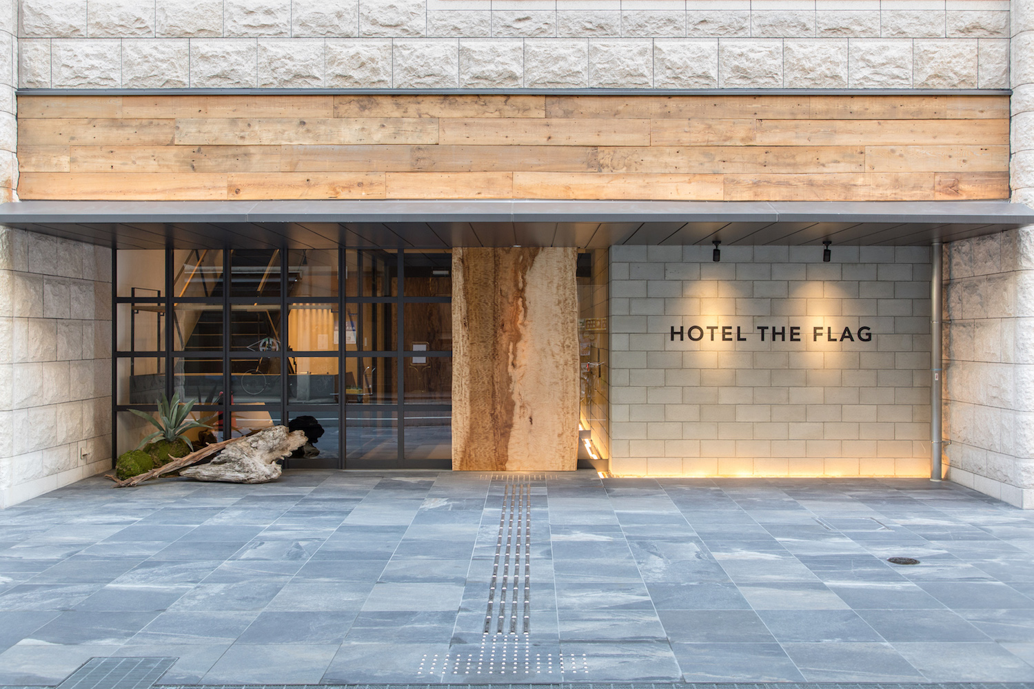 HOTEL THE FLAG心斎橋の写真1