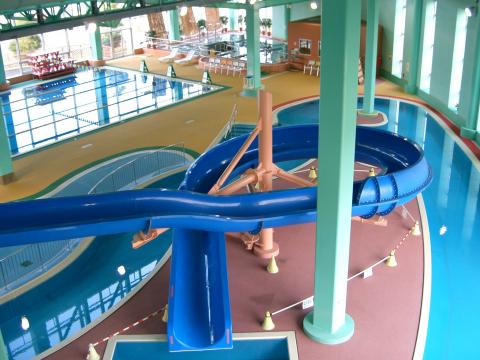 倉吉市営温水プールの写真1