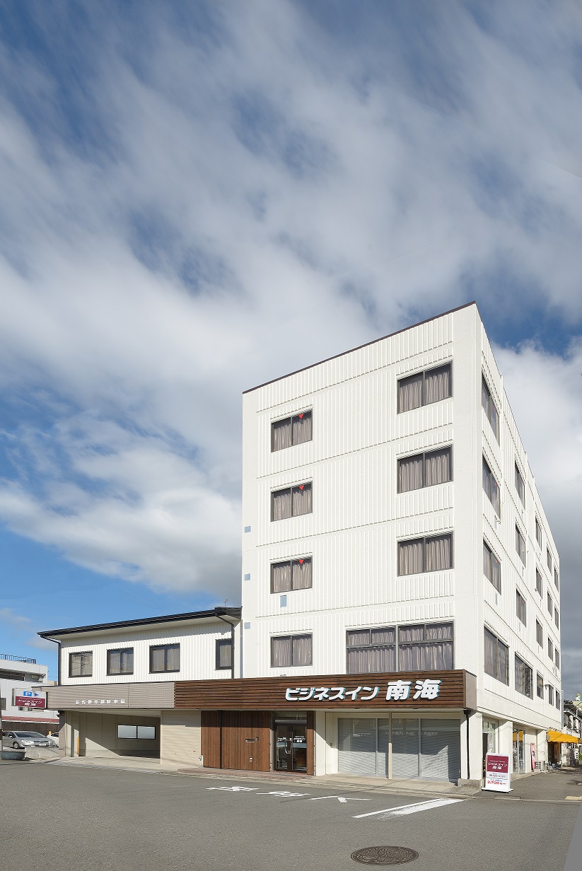 ビジネスイン南海の写真1