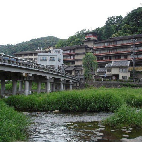 三朝薬師の湯 万翆楼の写真1
