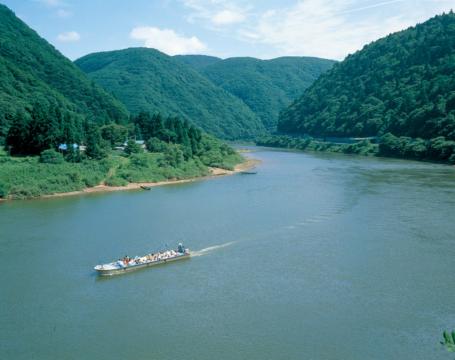 最上川芭蕉ライン舟下りの写真1