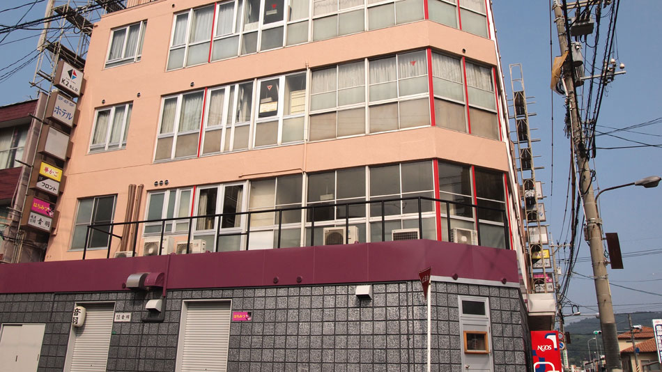 ビジネスホテルニュー長和島の写真1