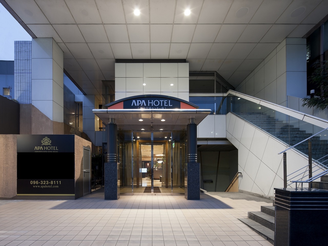 アパホテル<熊本交通センター南>の写真1